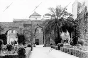 El arco medianero entre los Patios del León y de la montería