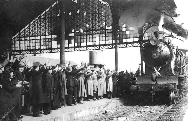 Regreso de voluntarios de la División Azul, en mayo de 1943, a Burgos