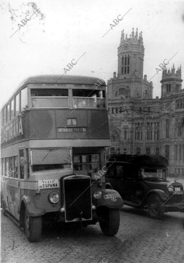 Autobús de la línea Narváez - plaza de España