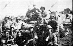 En julio de 1944, integrados en la 9ª Compañía de la 2ª División Blindada del...