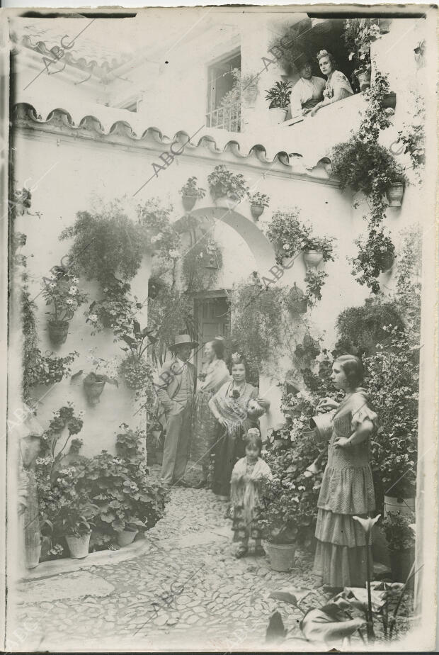 ) El concurso de patios típicos cordobeses