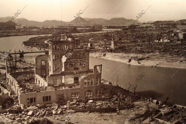 La ciudad de Hiroshima totalmente arrasada por la bomba atómica