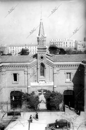 Hospital de san José y santa Adela, de la cruz Roja