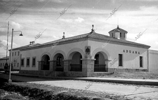 Edificio de Aduanas del pueblo Fuentes de Oroño (Salamanca)