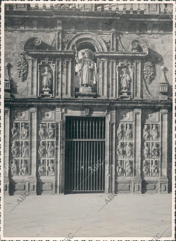 Puerta santa de la catedral de Santiago de Compostela