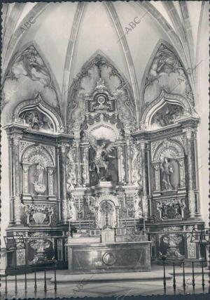 Retablo de la iglesia parroquial de esta Ciudad, Magnífica obra de talla del...