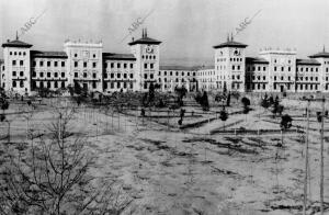 Vista exterior y general de la academia militar de Zaragoza