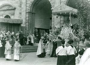 el 23 de noviembre de 1948 se Celebró una procesión extraordinaria de la Virgen...