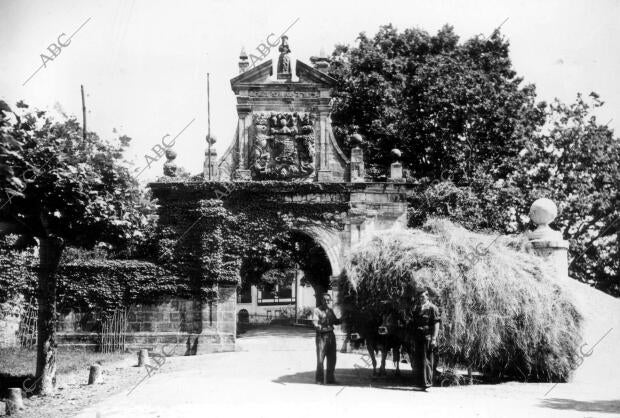 Puerta del pueblo Valdecilla (Cantabria)