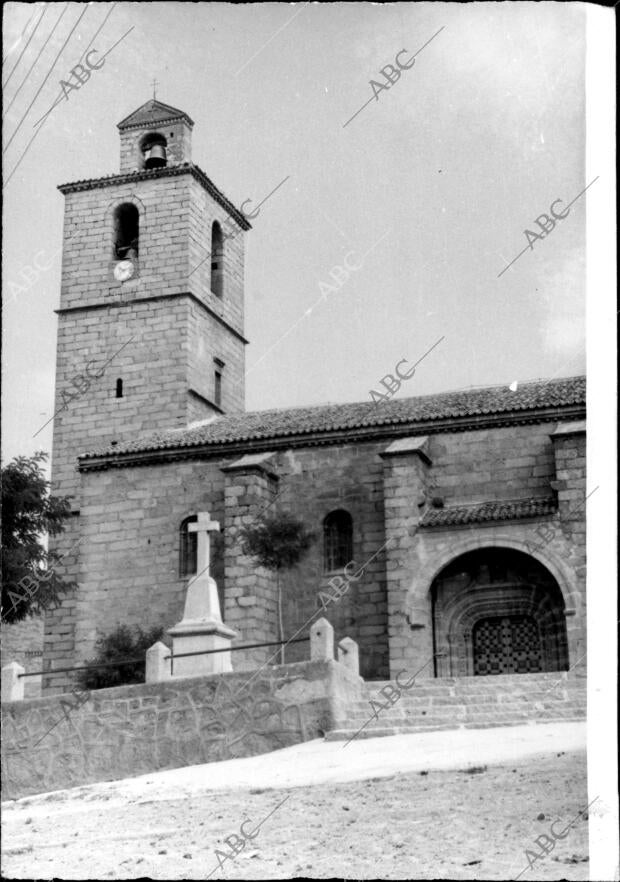 Iglesia parroquial de san Estéban Protomártir, en Cenicientos (Madrid)