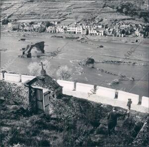 Lo que queda del antiguo Portomarin ha Renacido por poco tiempo de las Aguas del...