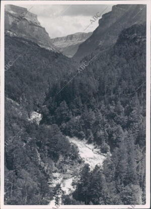 Valle de Arazas y río de este Nombre