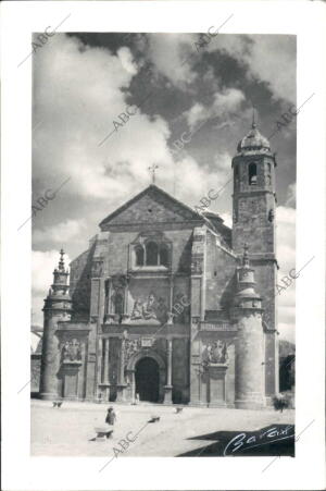 La iglesia del Salvador, joya Plateresca Trazada por Diego de Siloé y Ejecutada...