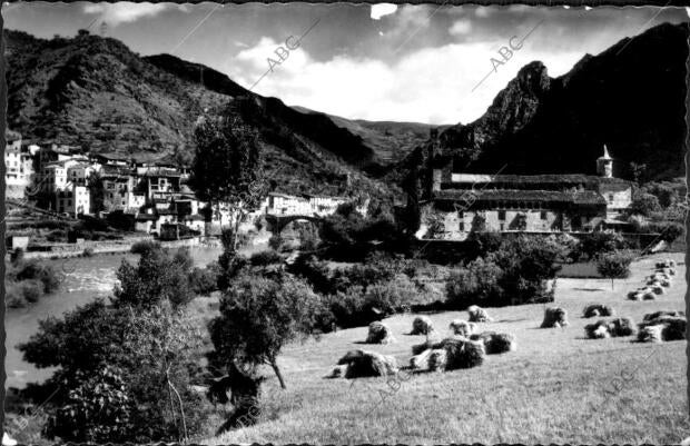 Parroquia de san Félix, construcción Parásita del abandonado Monasterio