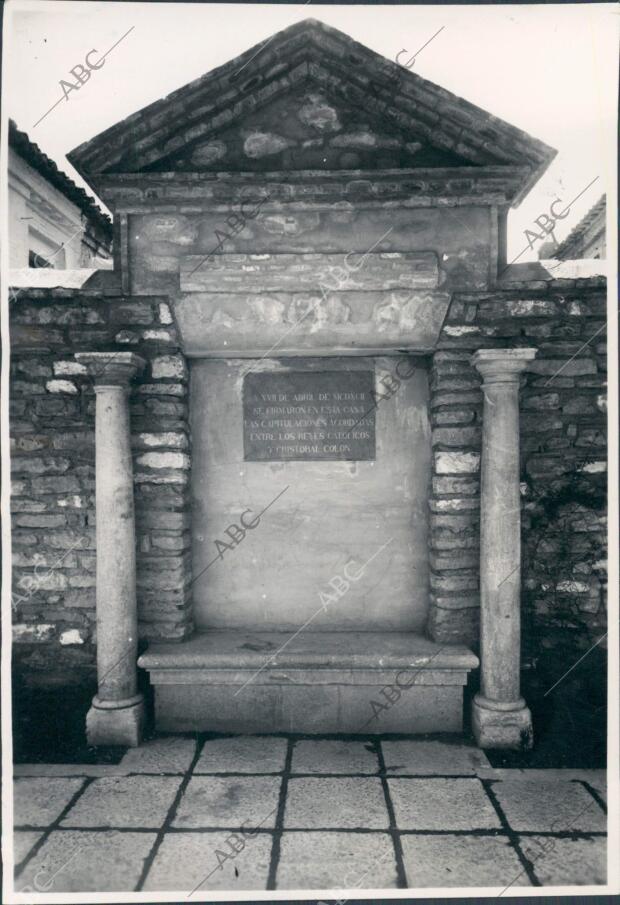 Monumento sobre los Muros de la casa Real, donde se Firmaron las Capitulaciones...