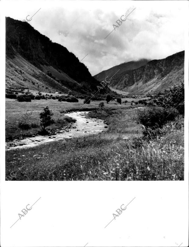 Valle de Aiguamoix y su río