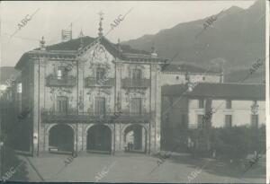 Fachada del ayuntamiento de Oñate