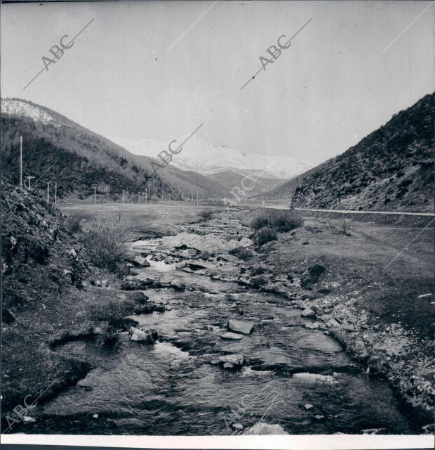 Vista del río en las Proximidades de Riaño (León)