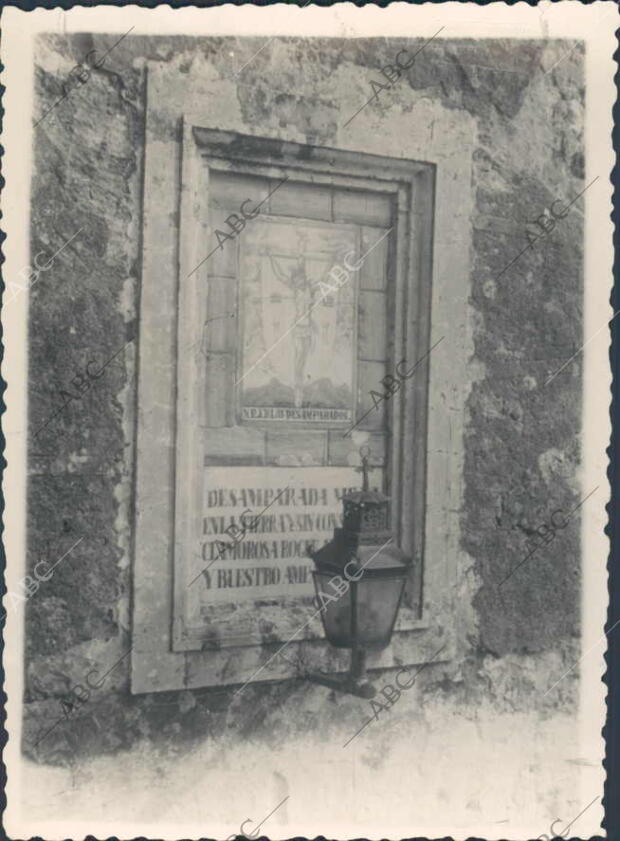 El cristo de los Desamparados en un muro de la iglesia del castillo de Aracena