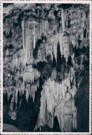 Estalactitas y Estalagmitas de la gruta de las Maravillas