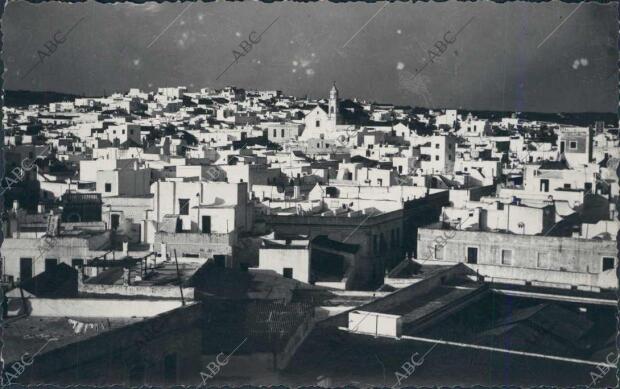 Una vista de las Magníficas Casas de Ayamonte Destacadas por su color blanco