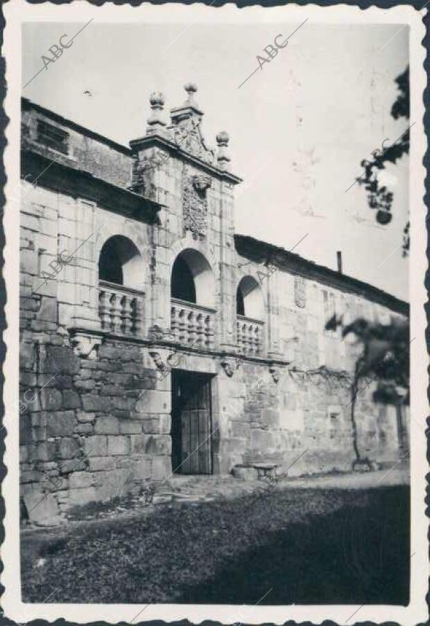 Fachada principal del pazo de Corgo