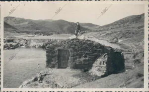 Viejo molino abandonado en el cauce del Tinto, cerca de la palma del Condado...