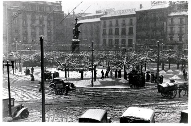 La plaza de España tras la Nevada - fecha Aproximada