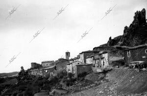 Vista general del pueblo Petilla de Aragón (Navarra)