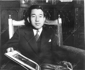 El Príncipe heredero de Japón, Akihito