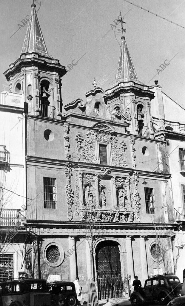 Fachada del templo de nuestra Señora de la Paz (hospital de san Juan de Dios)