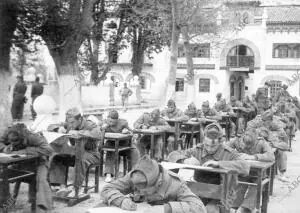 Un grupo de soldados durante sus clases de formación