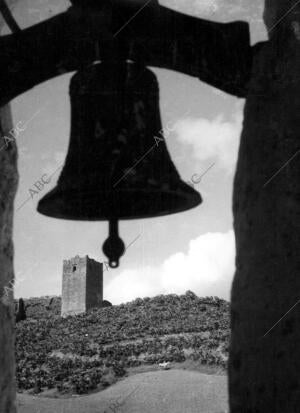 La torre Blanca, de estilo Árabe, con Ventanas de herradura y Saeteras, en...