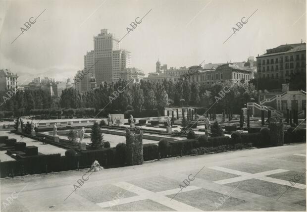 Imagen de los Jardines de Sabatini desde el Palacio Real