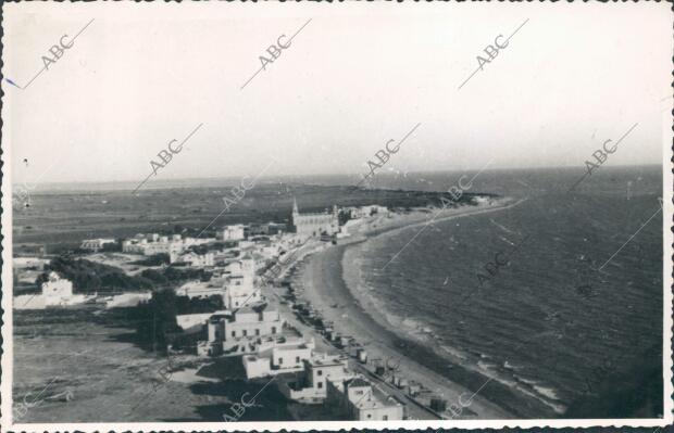 La playa de Regla vista desde el faro