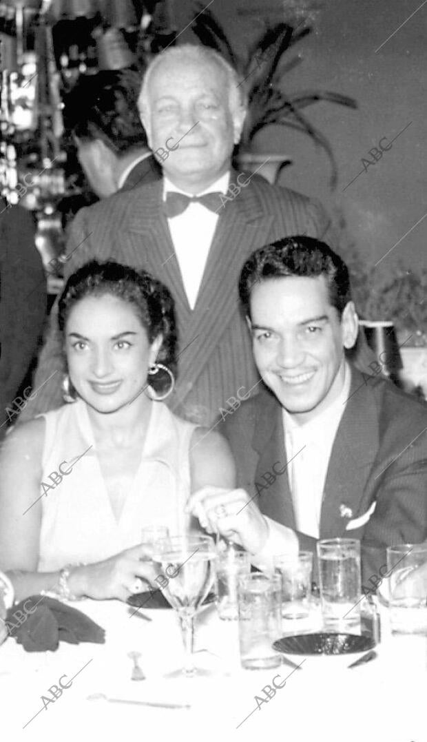 Lola Flores junto a Mario Moreno «Cantinflas» y Palmita (ilustre personaje...