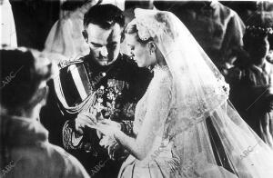 Boda entre Rainiero III de Mónaco y Grace Kelly en la catedral de Mónaco