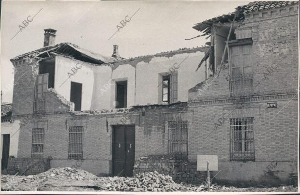 Esta casa no Fue Destruida en su totalidad por el movimiento sísmico debido A su...