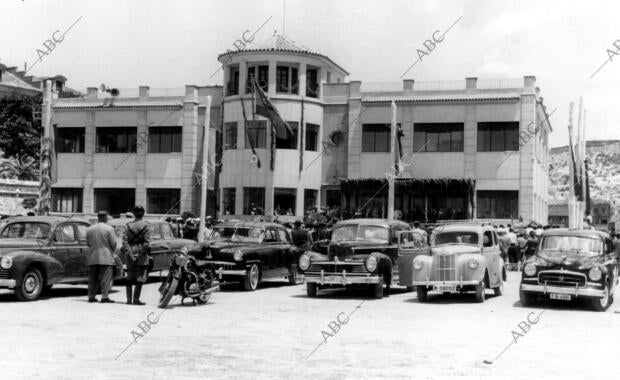 Aspecto exterior del edificio destinado A la delegación provincial de Trabajos...