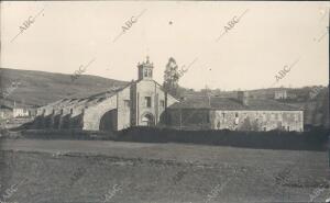 Vista general de la colegiata de Sar