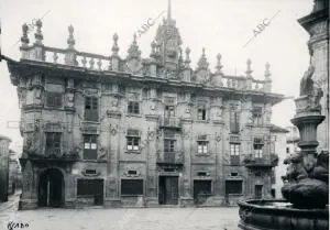 Casa Llamada" del Cabildo" O "de Canónigos"