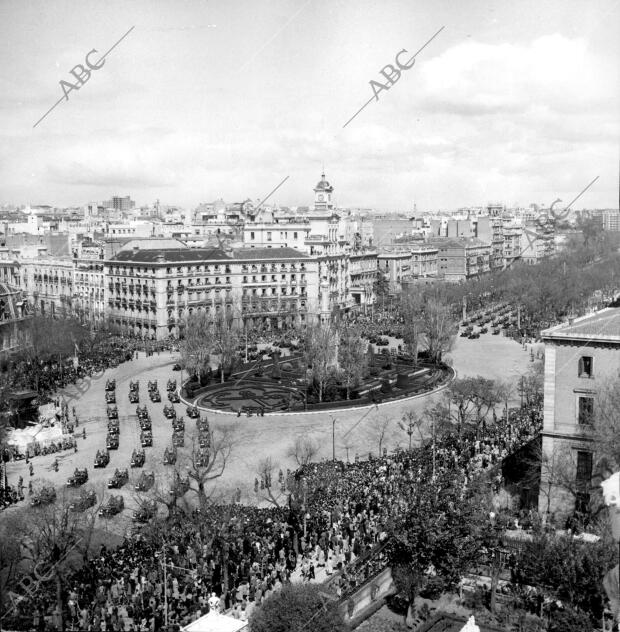 El ambiente en la plaza de Colón, durante el Desfile