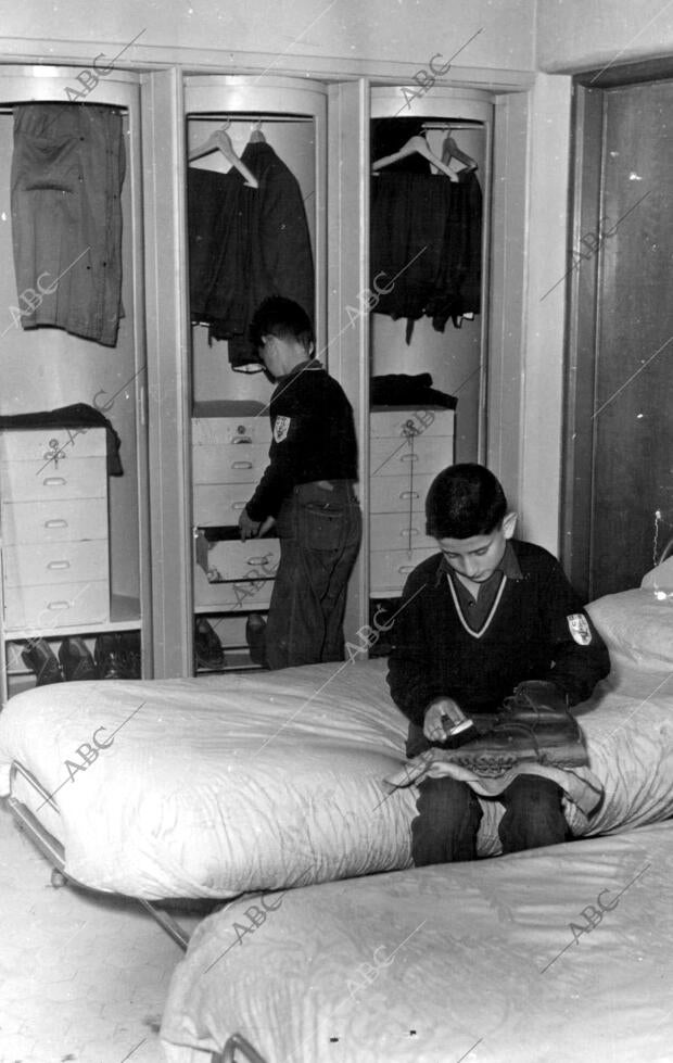 Vista de las Habitaciones de los Estudiantes de la Universidad laboral de...