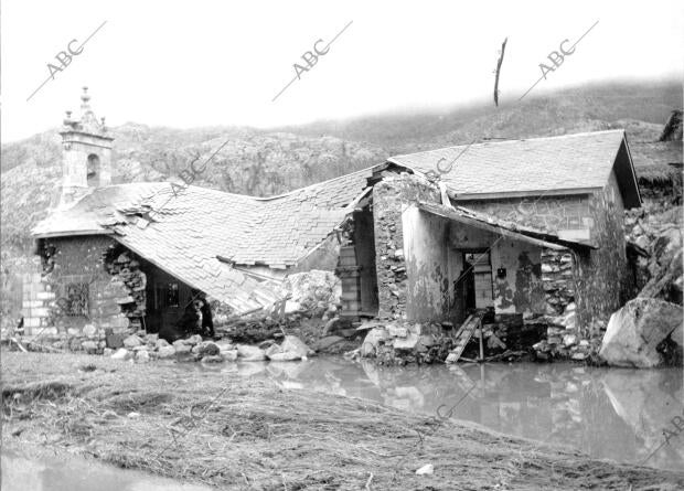 Daños materiales sufridos tras la inundación en Ribadelago