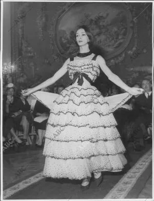 En la Imagen, la Modelo "Vedette" D Elacasa Dior, la Argentina Kouka