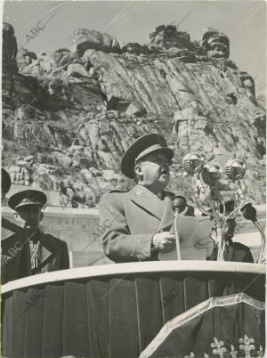 Inauguración oficial de la basílica de Santa María de la Cruz del Valle de los...