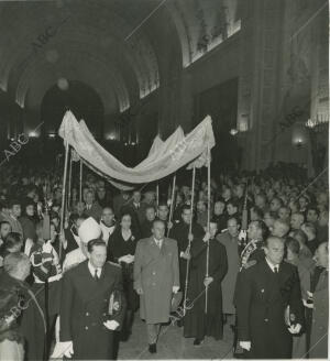 Inauguración oficial de la basílica de Santa María de la Cruz del Valle de los...