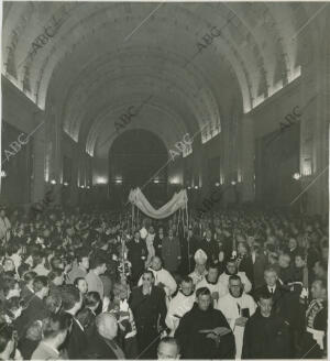 Inauguración oficial de la basílica de Santa María de la Cruz del Valle de los...