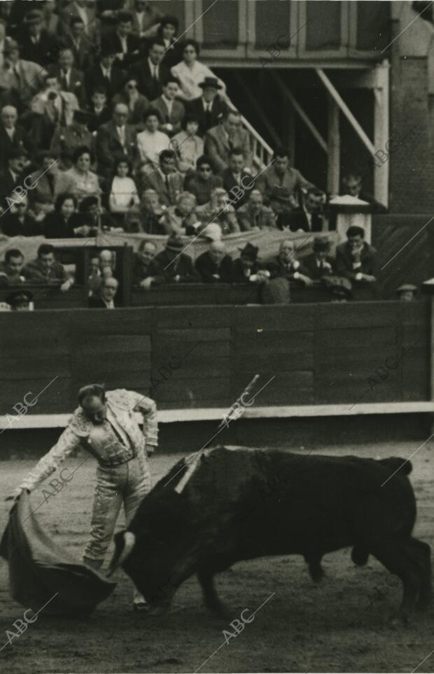 Rafael ortega Toreando en Madrid