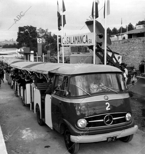 Autobús con recorrido interior de la Feria internacional del campo de Madrid